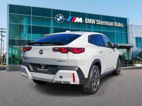New 2026 BMW X2 xDrive28i w/ Technology Package AWD/4WD image 5