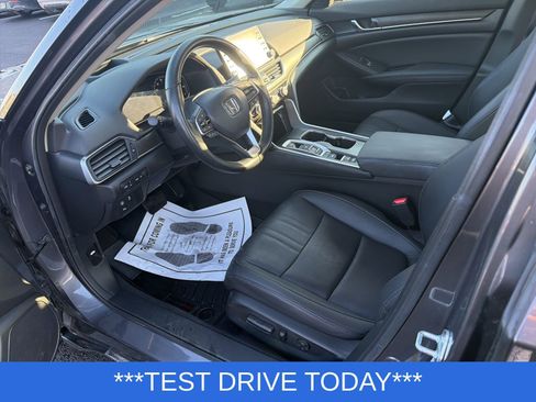 Used 2022 Honda Accord Touring image 10