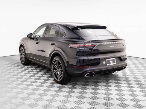 Used 2021 Porsche Cayenne Coupe image 4