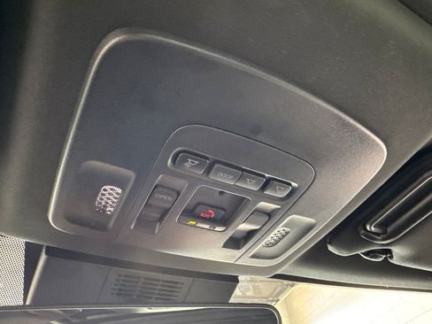 Used 2025 Toyota Camry SE w/ Convenience Package FWD image 31