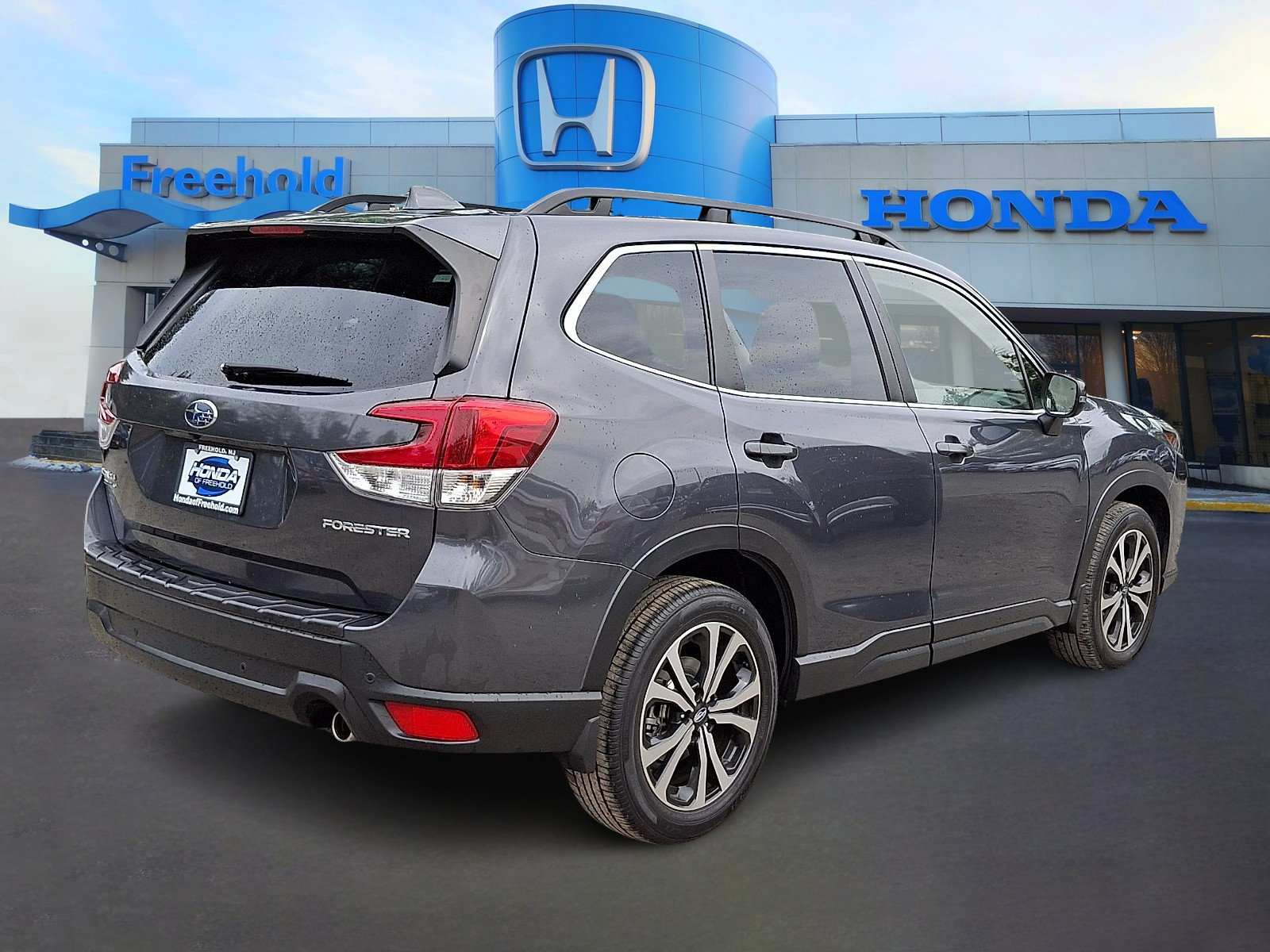 Used 2023 Subaru Forester Limited w/ Popular Package #3 AWD/4WD image 7
