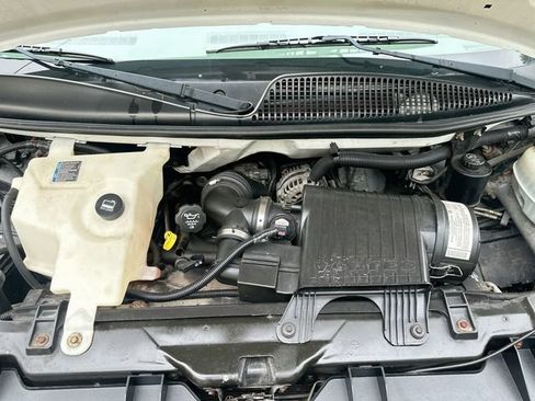 Used 2005 GMC Savana 2500 RWD image 28