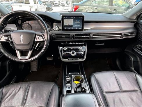 Used 2022 Lincoln Corsair AWD w/ Premium Package image 12