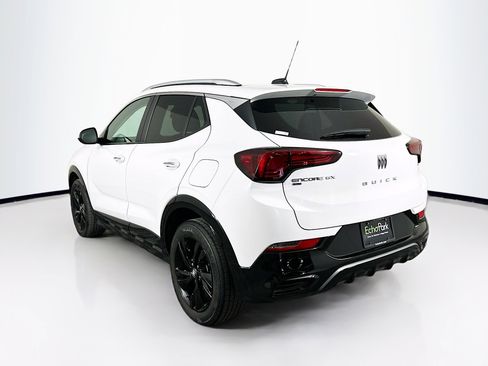 Used 2024 Buick Encore GX Sport Touring image 5