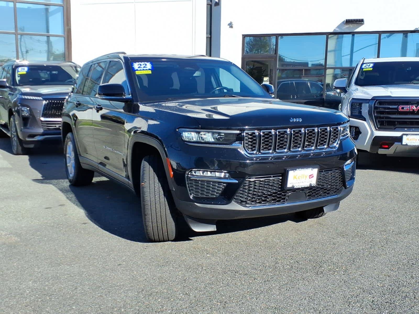 Used 2022 Jeep Grand Cherokee Limited AWD/4WD image 3