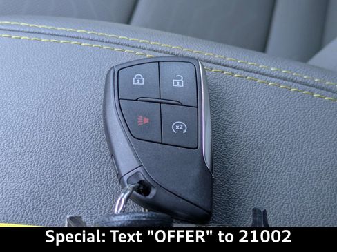Used 2025 Chevrolet Colorado ZR2 w/ Technology Package AWD/4WD image 36