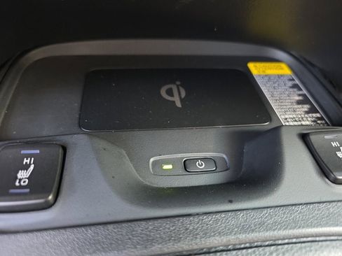 Used 2025 Toyota Corolla XLE image 27