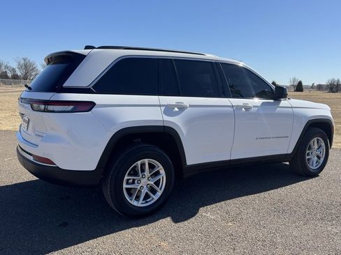 Used 2025 Jeep Grand Cherokee Laredo X image 6