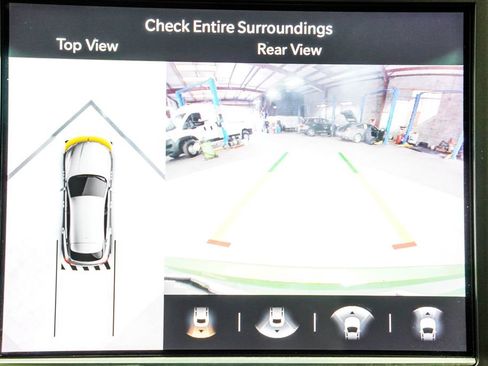 Used 2023 Maserati Levante Modena AWD/4WD image 32