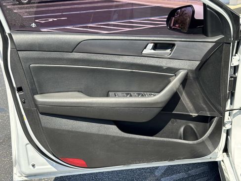 Used 2017 Hyundai Sonata Sport w/ Value Edition Package 02 image 17