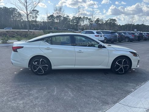 Used 2024 Nissan Altima 2.5 SR image 6