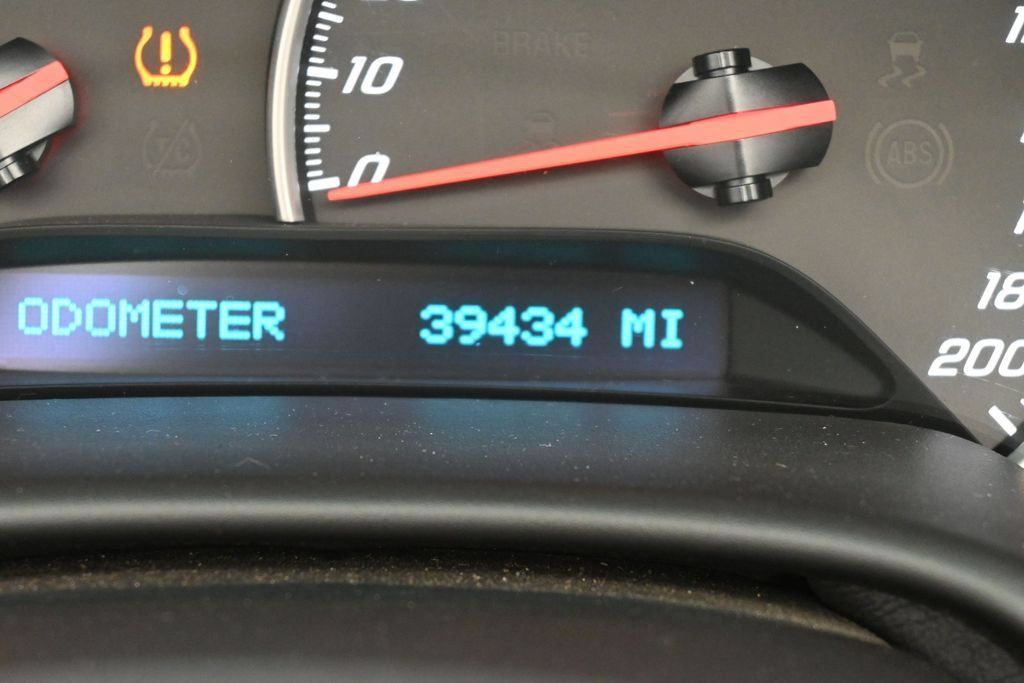 Used 2013 Chevrolet Corvette Grand Sport w/ 2LT Preferred Equipment Group RWD image 13