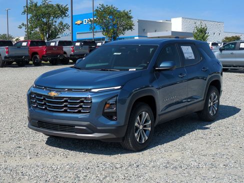 New 2026 Chevrolet Equinox LT w/ Safety and Technology Package FWD image 5