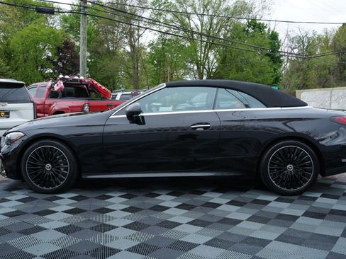 Used 2024 Mercedes-Benz CLE 450 4MATIC Cabriolet image 11