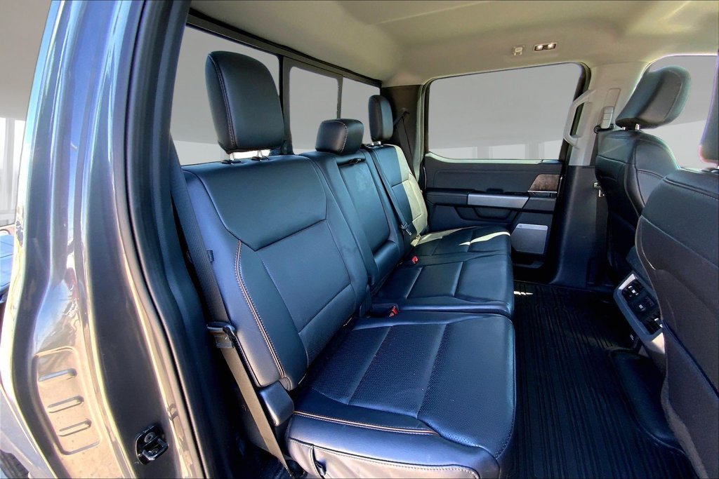 Used 2025 Ford F350 Lariat w/ Lariat Ultimate Package AWD/4WD image 25