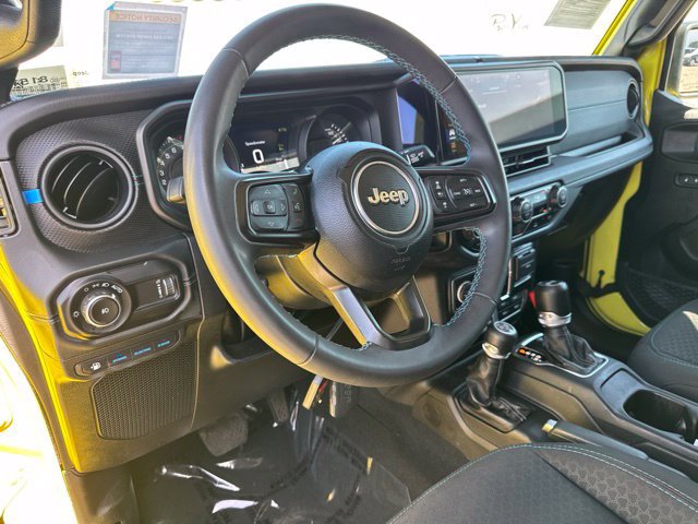 Used 2024 Jeep Wrangler Unlimited Rubicon 4xe AWD/4WD image 16