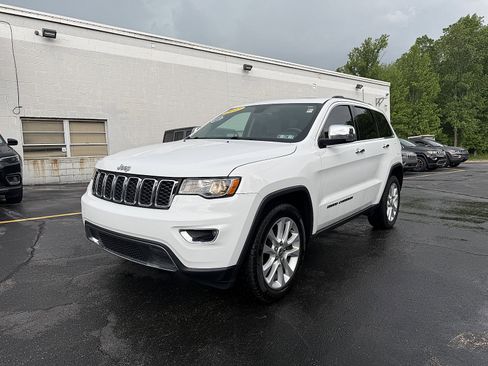 Used 2017 Jeep Grand Cherokee Limited AWD/4WD image 3