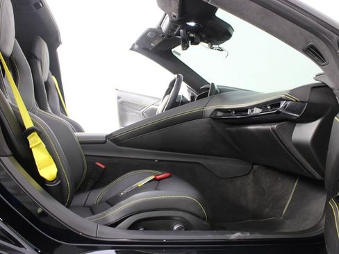 Used 2025 Chevrolet Corvette Z06 RWD image 12