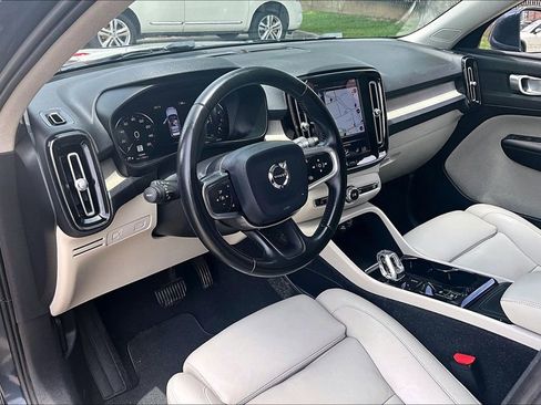 Used 2019 Volvo XC40 T5 Inscription AWD/4WD image 19