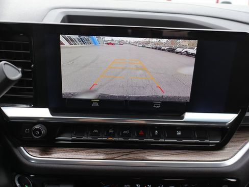 Used 2026 Chevrolet Silverado 1500 LT AWD/4WD image 9