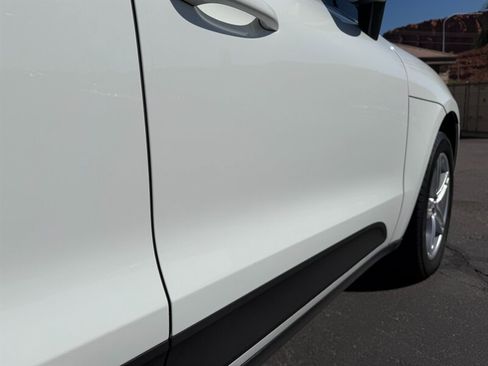 Used 2018 Porsche Macan S AWD/4WD image 28