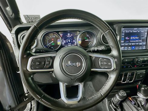 Used 2021 Jeep Wrangler Unlimited Sahara image 11