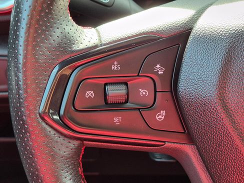 Used 2023 Chevrolet TrailBlazer RS w/ Sun and Liftgate Package AWD/4WD image 19