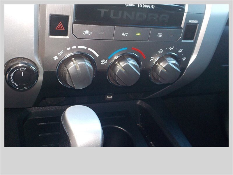 Used 2017 Toyota Tundra SR5 AWD/4WD image 28