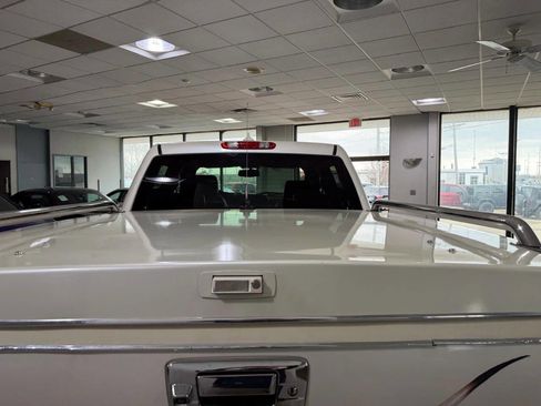 Used 2012 GMC Sierra 1500 SLE w/ Texas Edition image 10