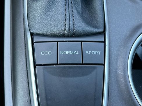 Used 2023 Toyota Camry LE FWD image 32