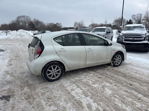Used 2015 Toyota Prius C Four image 16