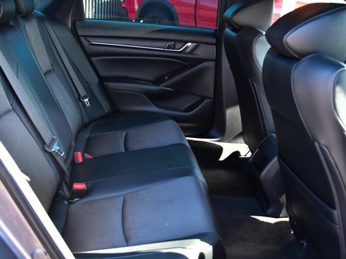 Used 2018 Honda Accord Sport image 40