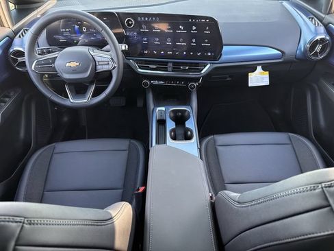 New 2026 Chevrolet Equinox EV LT AWD/4WD image 7
