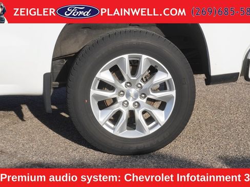 Used 2023 Chevrolet Silverado 1500 Custom AWD/4WD image 9