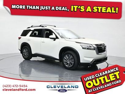 Used 2022 Nissan Pathfinder SV w/ SV Premium Package
