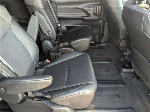 Used 2023 Toyota Sienna XSE image 21