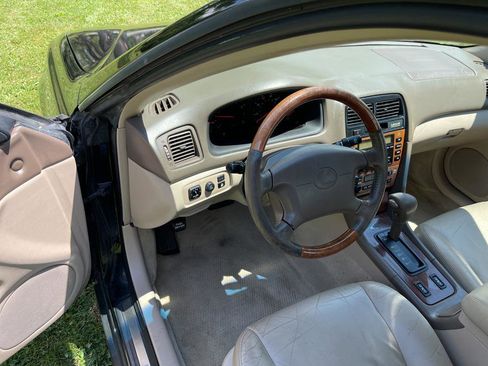 Used 2001 Lexus ES 330 image 14