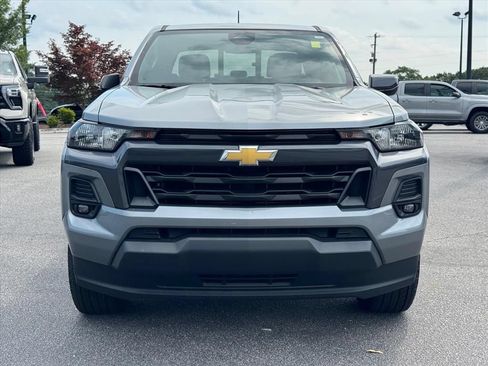 Used 2024 Chevrolet Colorado LT w/ LT Convenience Package II RWD image 8