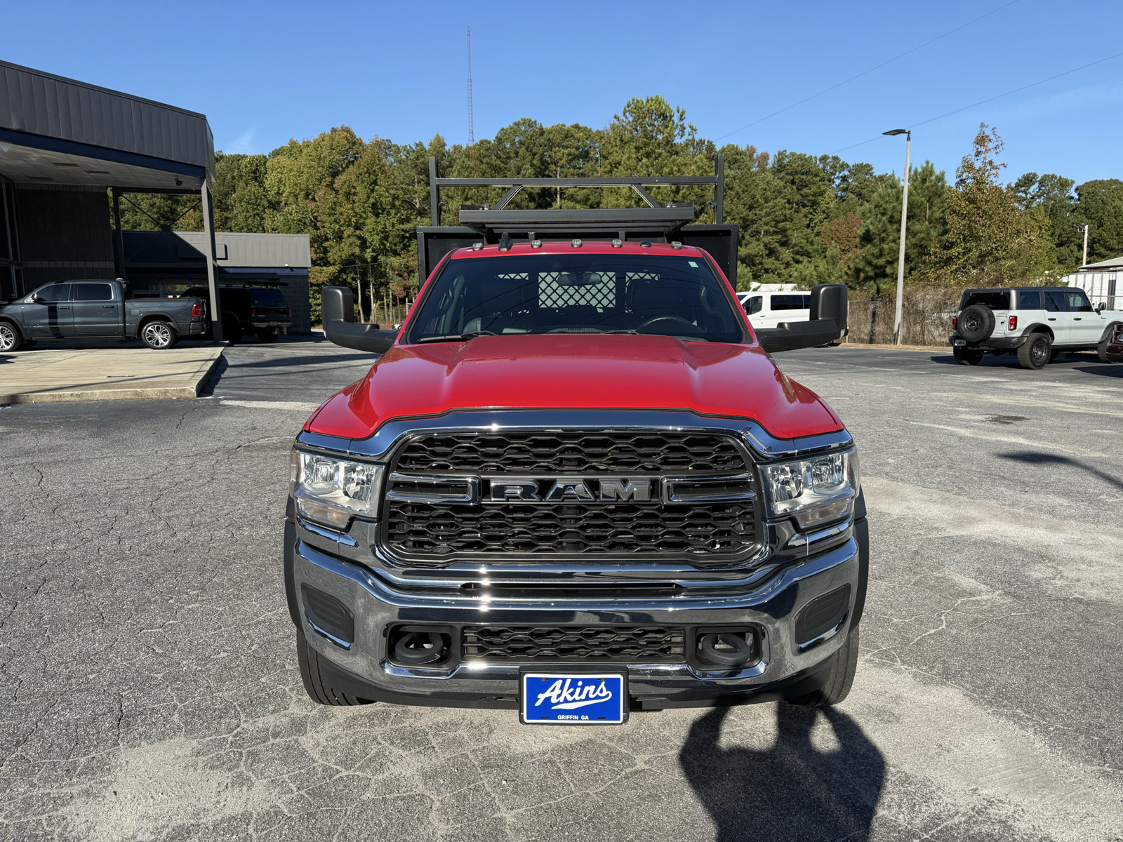 Used 2022 RAM 5500 Tradesman w/ Chrome Appearance Group RWD image 6