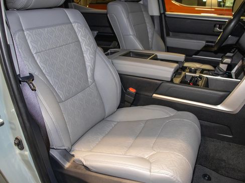 Used 2024 Toyota Tundra Limited AWD/4WD image 14