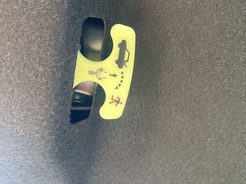 Used 2025 Toyota Corolla LE image 44