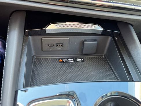 Used 2025 Buick Envision Preferred image 27