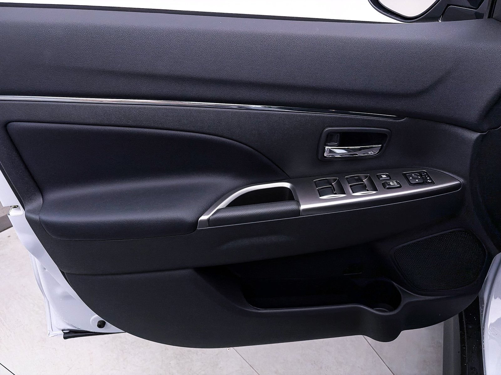 Used 2026 Mitsubishi Outlander Sport SE AWD/4WD image 7