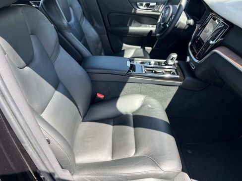 Certified 2023 Volvo S60 T8 Plus w/ Climate Package AWD/4WD image 21