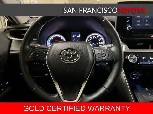 Certified 2022 Toyota Venza LE image 32