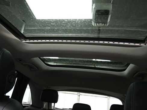 Used 2021 Mercedes-Benz GLC 300 4MATIC image 21