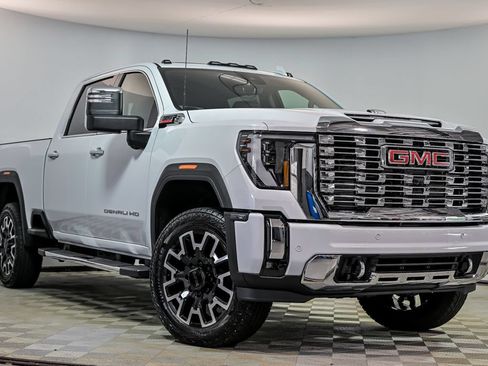 New 2026 GMC Sierra 2500 Denali w/ Denali Reserve Package AWD/4WD image 1
