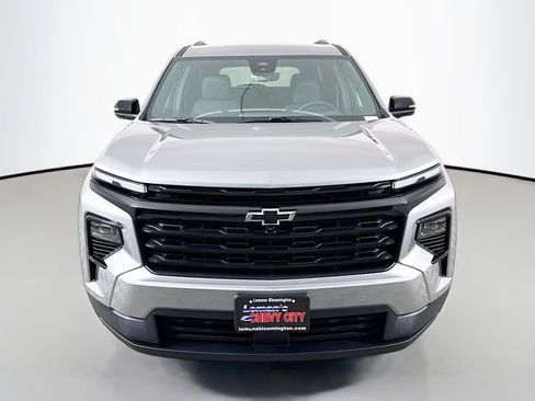 New 2026 Chevrolet Traverse LT w/ Midnight/Sport Edition AWD/4WD image 2