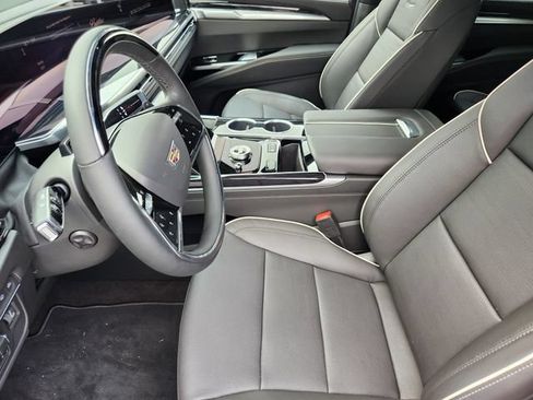 New 2026 Cadillac Escalade Sport w/ Touring Package AWD/4WD image 9