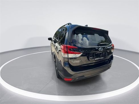 Used 2023 Subaru Forester Limited image 7